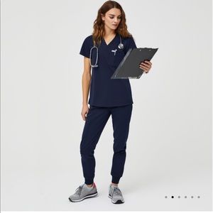 NWT Figs navy blue scrub set size sm top and sm tall jogger